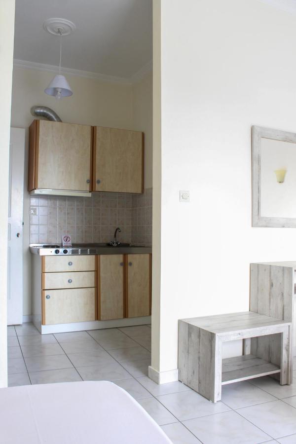 Iason Apartments Loutra Edipsou  Eksteriør billede